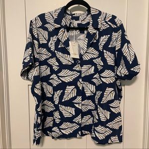 NWT Plus size free assembly size XXXL linen blend leaf print button up blouse!